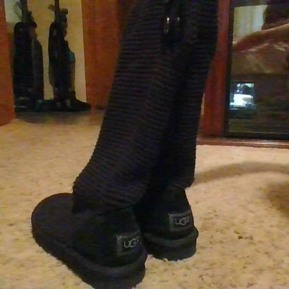 Ugg black crochet tall boots, sz 7 - Picture 1 of 4